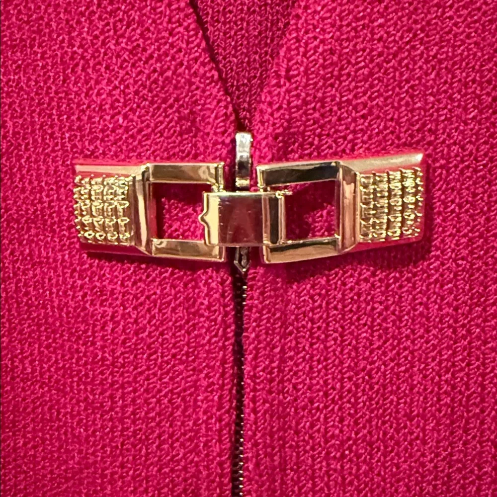 NWT St. JOHN Two Piece Suit Jacket 2 Skirt 6 ~ Red w/Gold Hardware Santana Knit - Picture 6 of 17